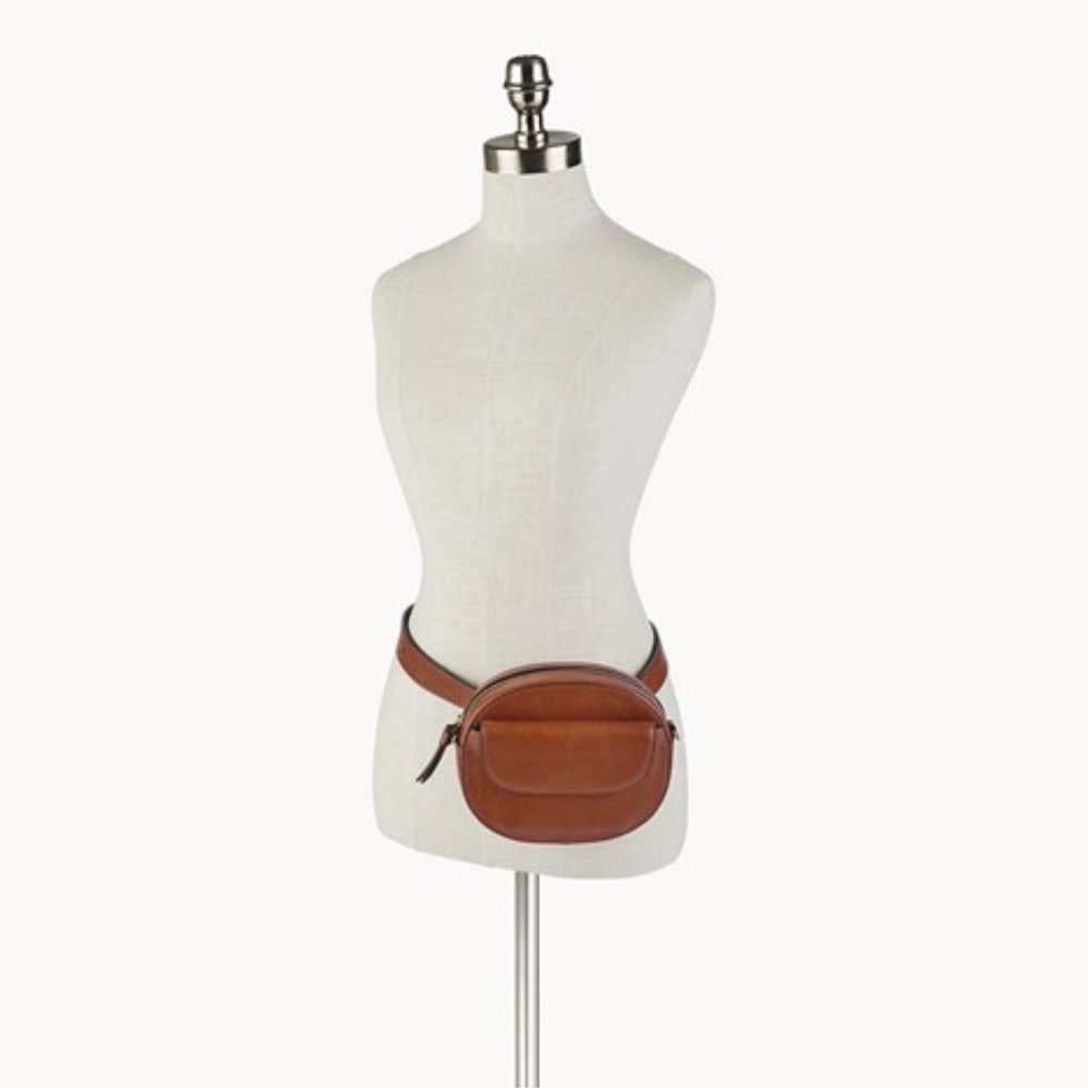 FOSSIL brown leather belt bag